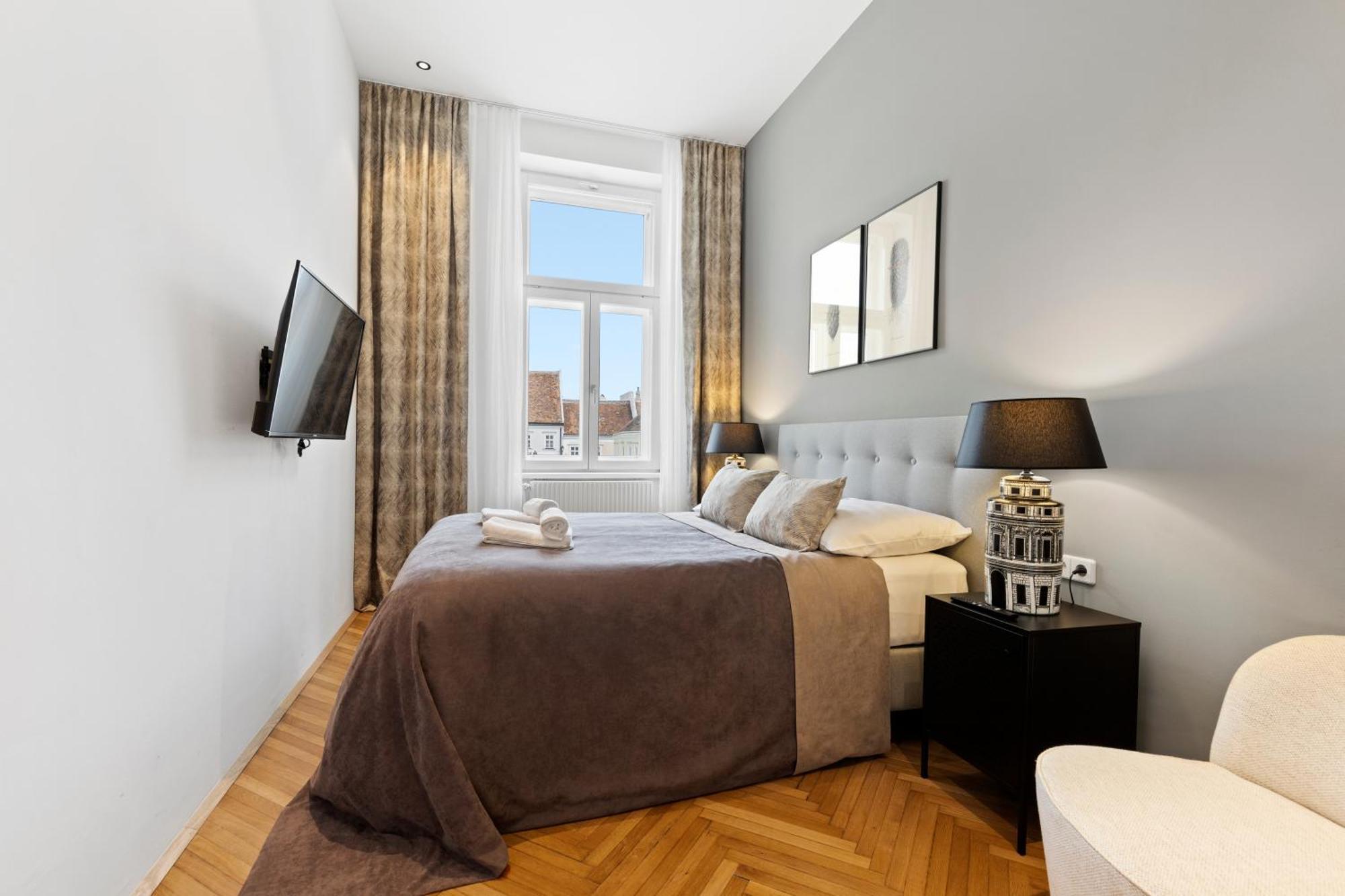 Sgrafit Apartments - Self Check-In Retz Luaran gambar