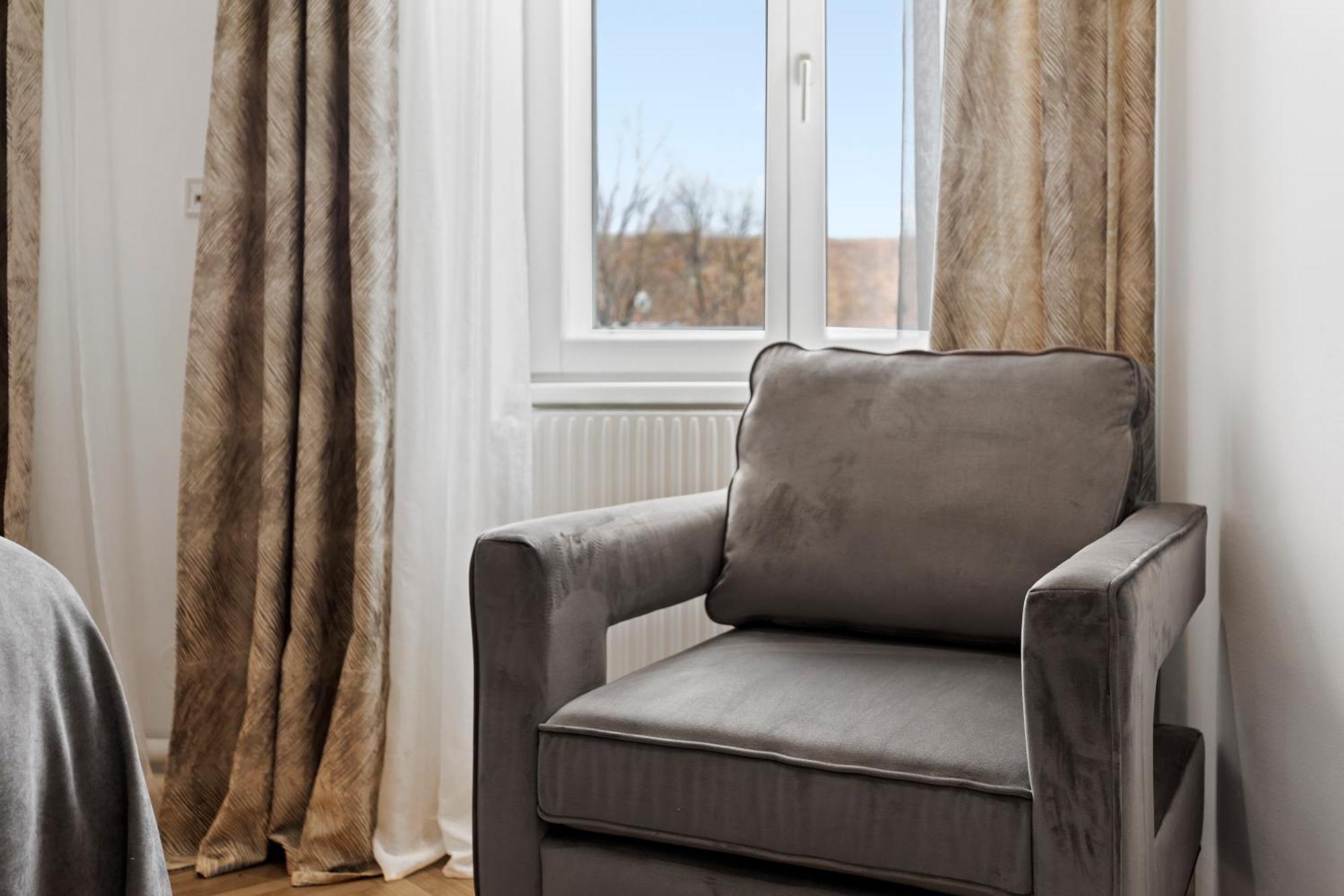 Sgrafit Apartments - Self Check-In Retz Luaran gambar