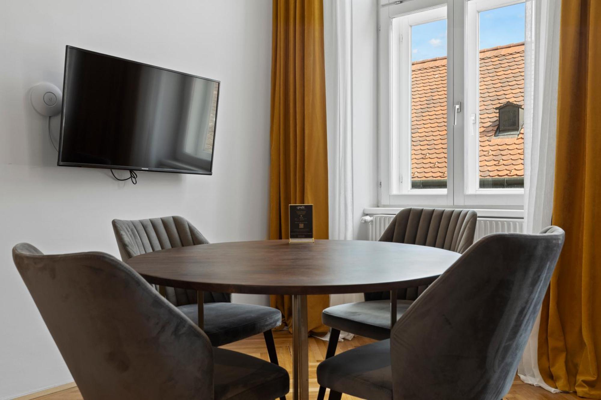 Sgrafit Apartments - Self Check-In Retz Luaran gambar