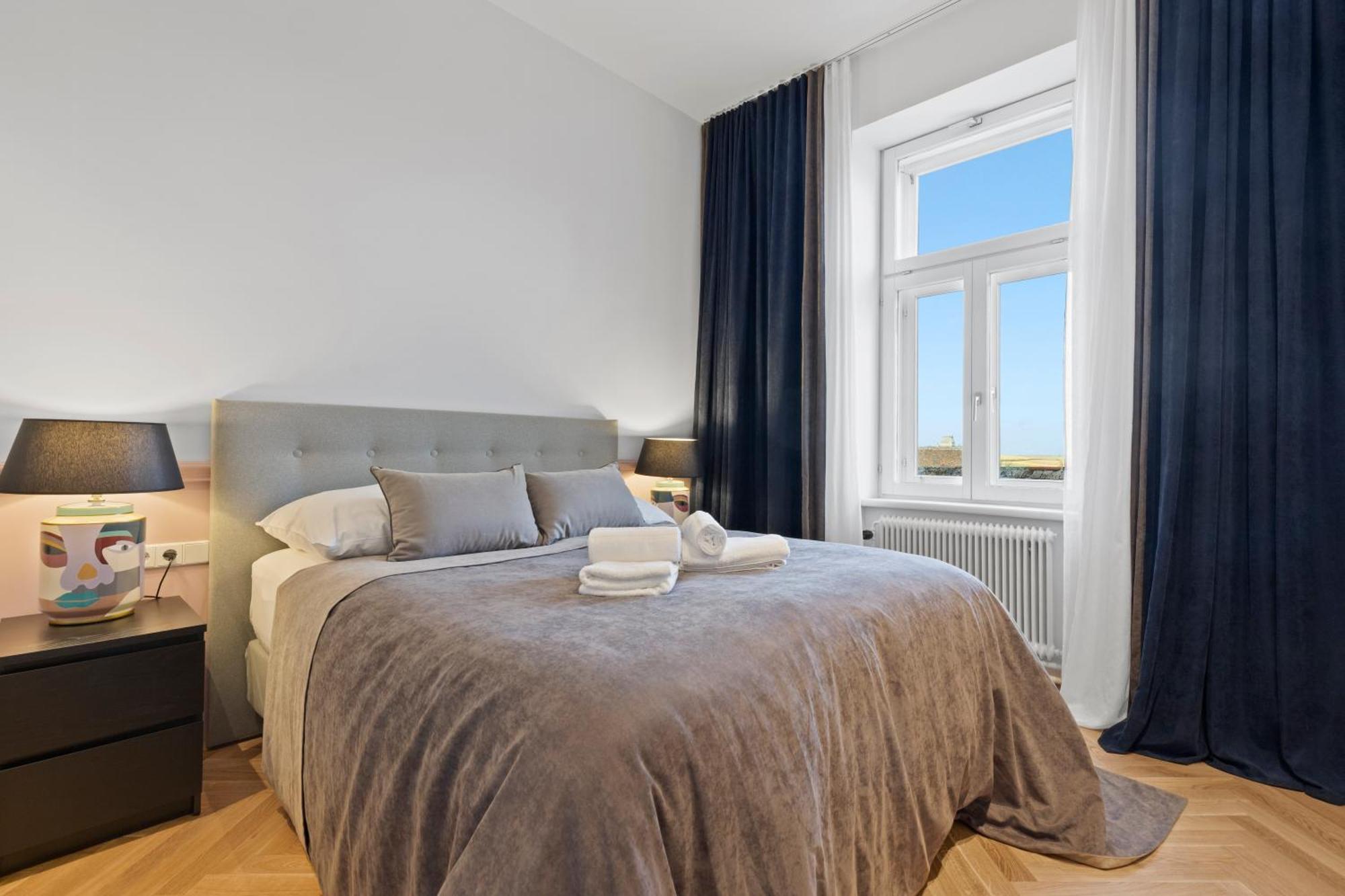Sgrafit Apartments - Self Check-In Retz Luaran gambar