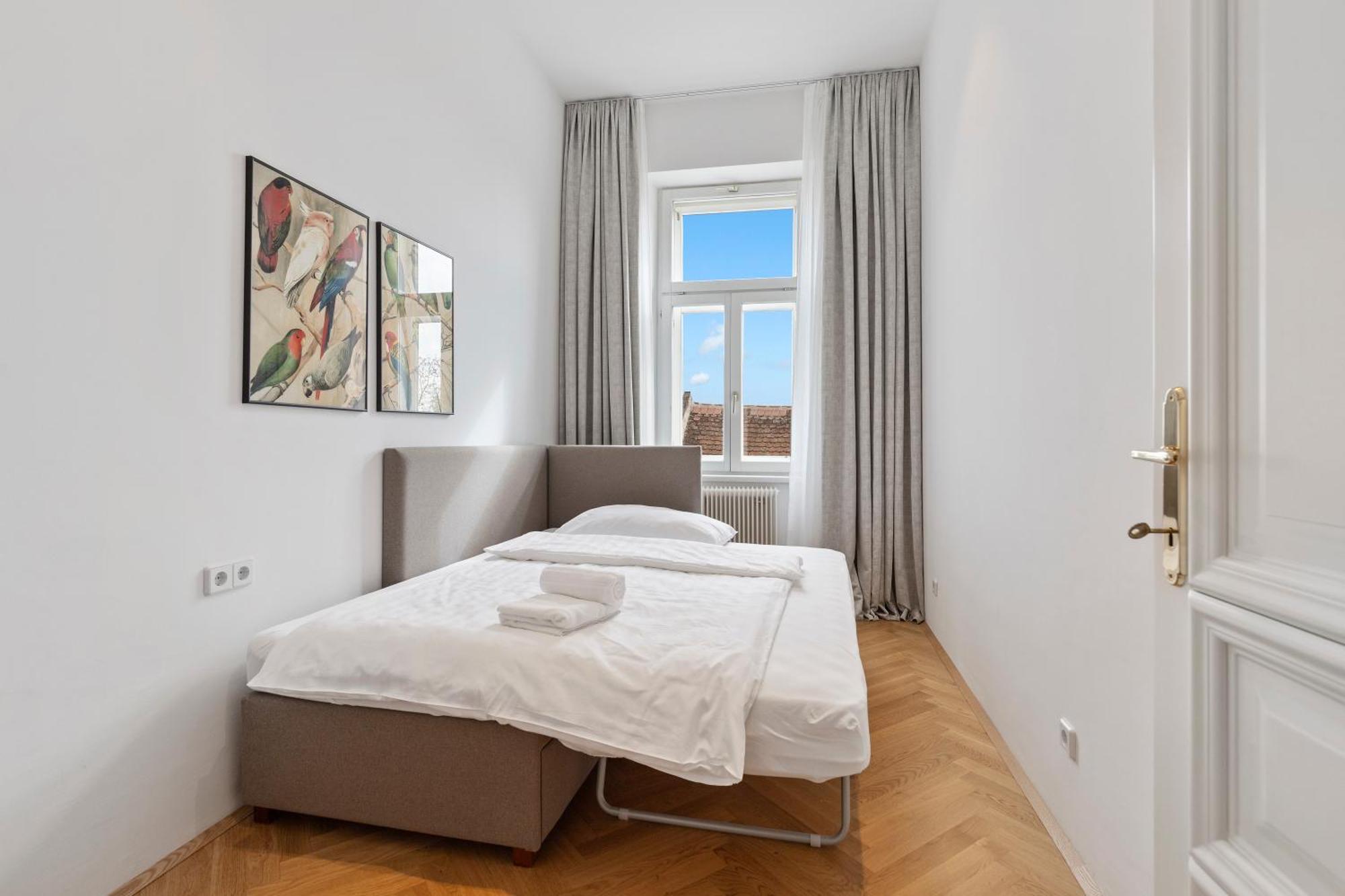 Sgrafit Apartments - Self Check-In Retz Luaran gambar