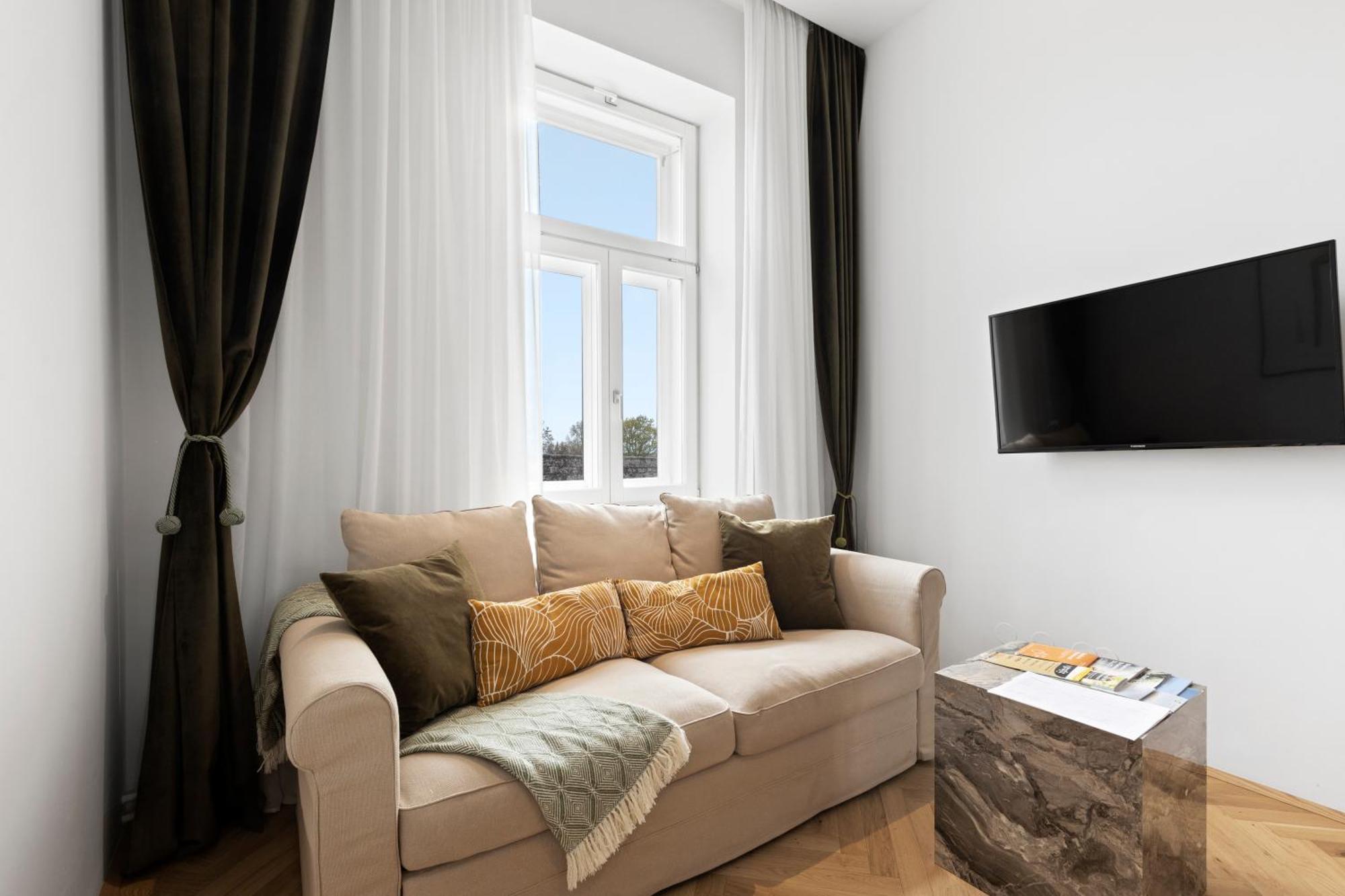Sgrafit Apartments - Self Check-In Retz Luaran gambar